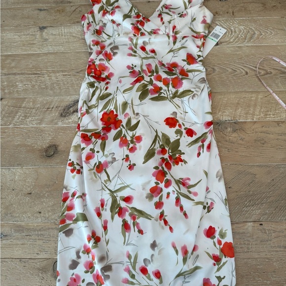 MaggieL mid length, satin look, sleeveless floral dress Size 8 - Picture 1 of 6